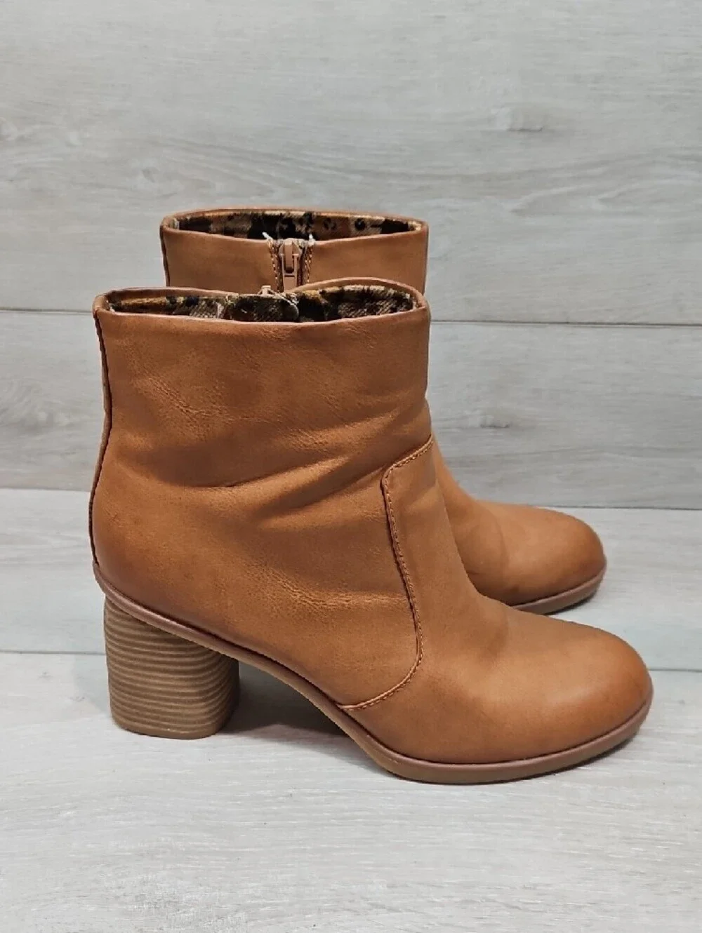 Korks By Kork-Ease Women's  Ankle Boots with Stacked Heel Shoes Sz 11M